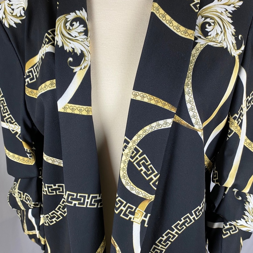 Blazer - Picture 2 of 6
